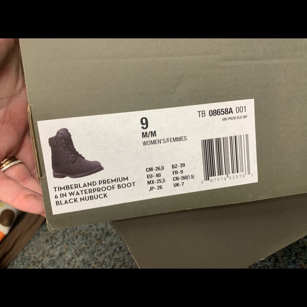 Women’s size 9 timberland boots - Picture 4 of 7